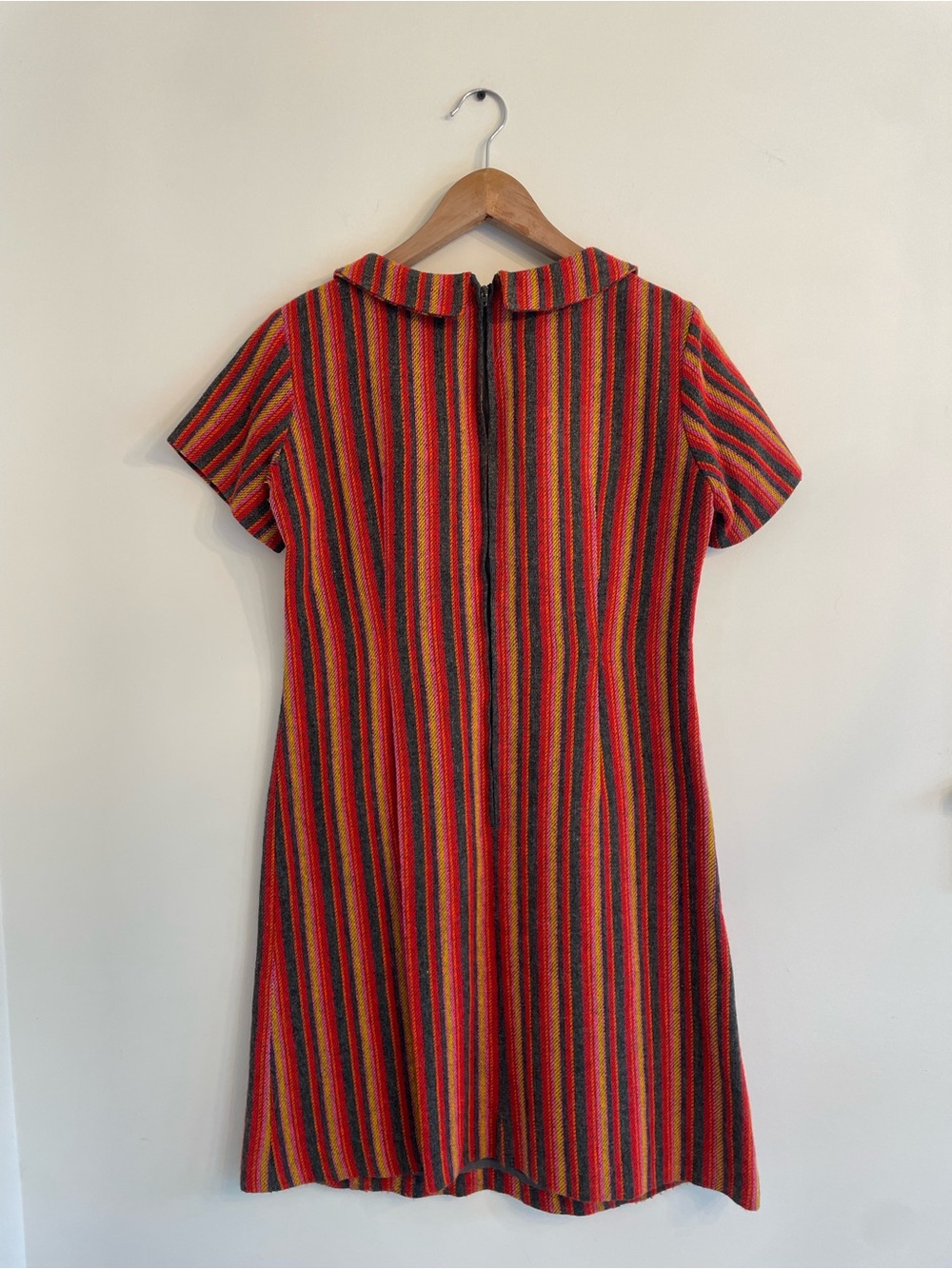 Women’s 1970s Striped Babydoll Dress - Picture 4 of 10